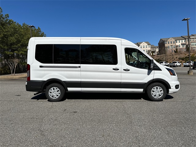 Vehicle image 4 of 29