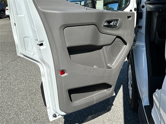Vehicle image 10 of 29