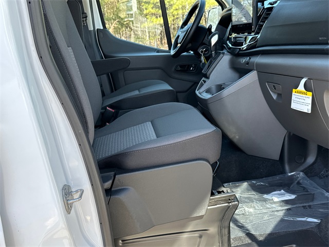 Vehicle image 13 of 29