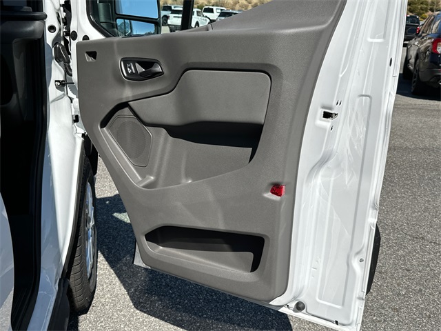 Vehicle image 14 of 29