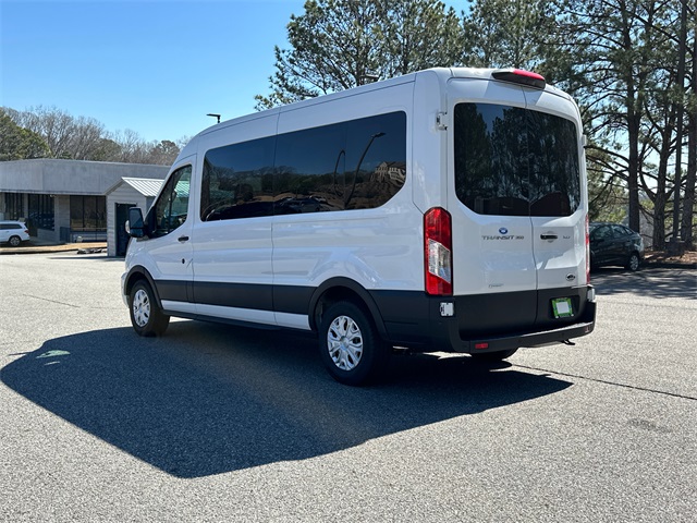 Vehicle image 6 of 29