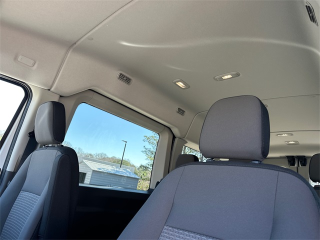 Vehicle image 28 of 29