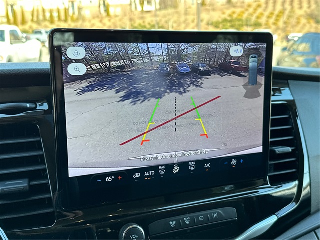 Vehicle image 26 of 29