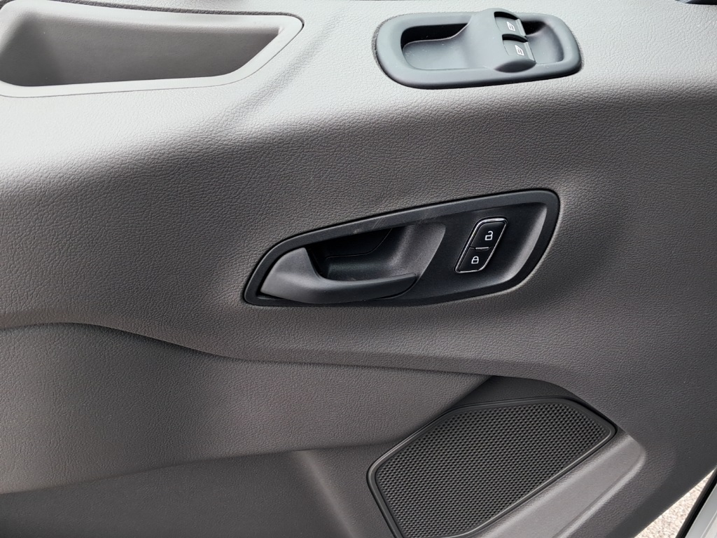 2024 Ford Transit XLT Image 19 of 24