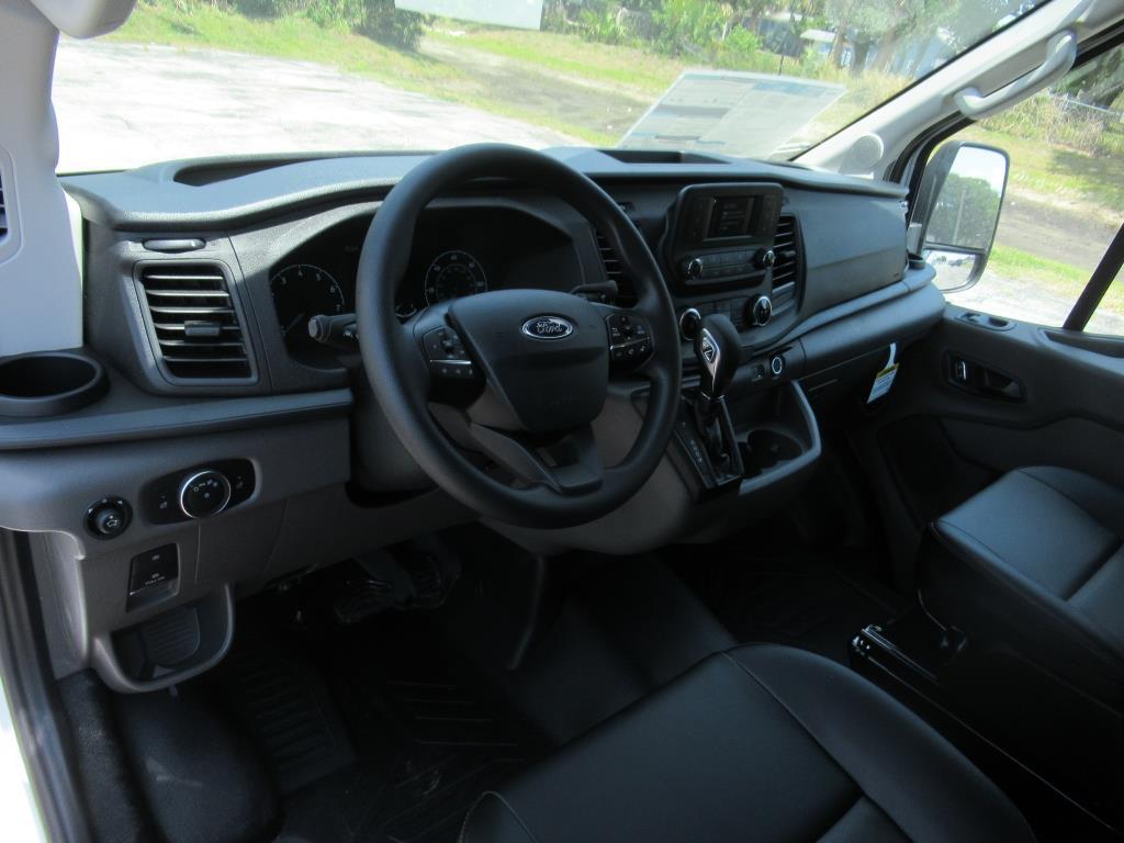 Vehicle image 14 of 26