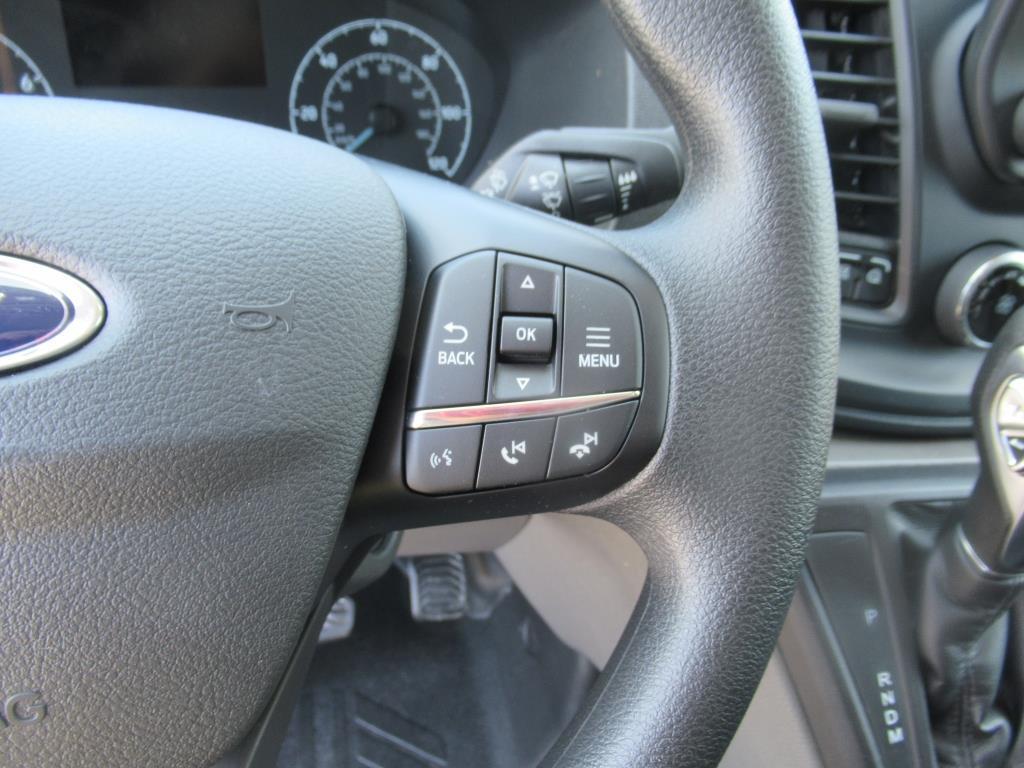 Vehicle image 18 of 26