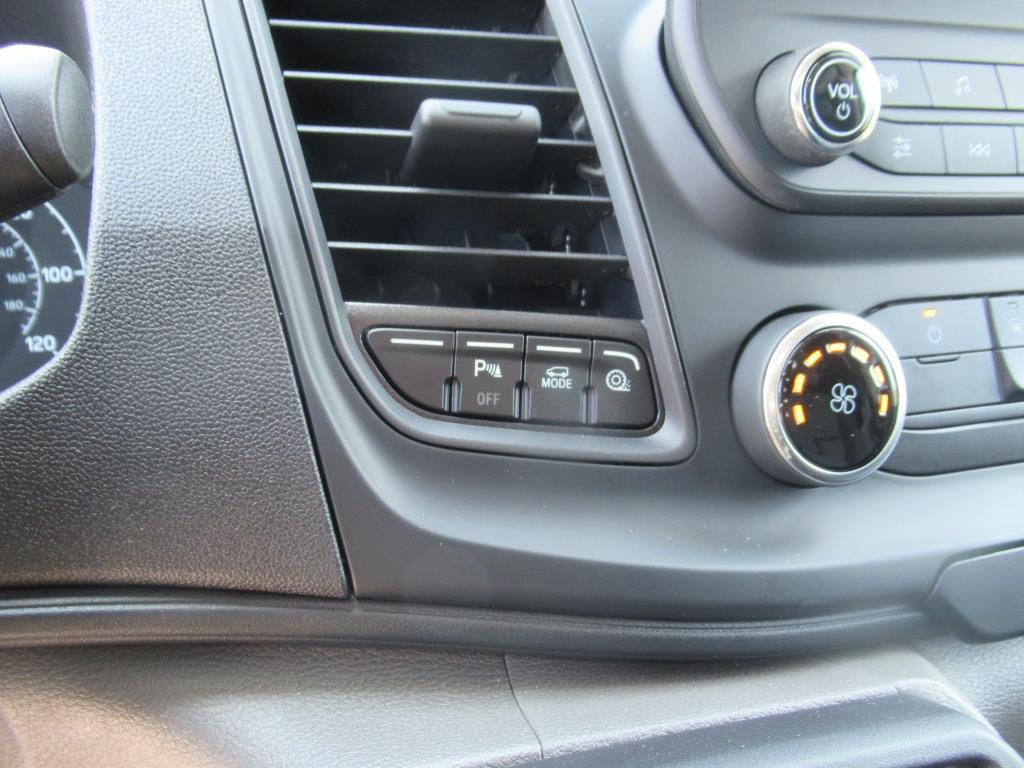 Vehicle image 22 of 26