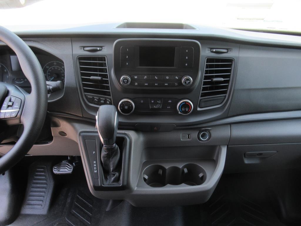 Vehicle image 19 of 26