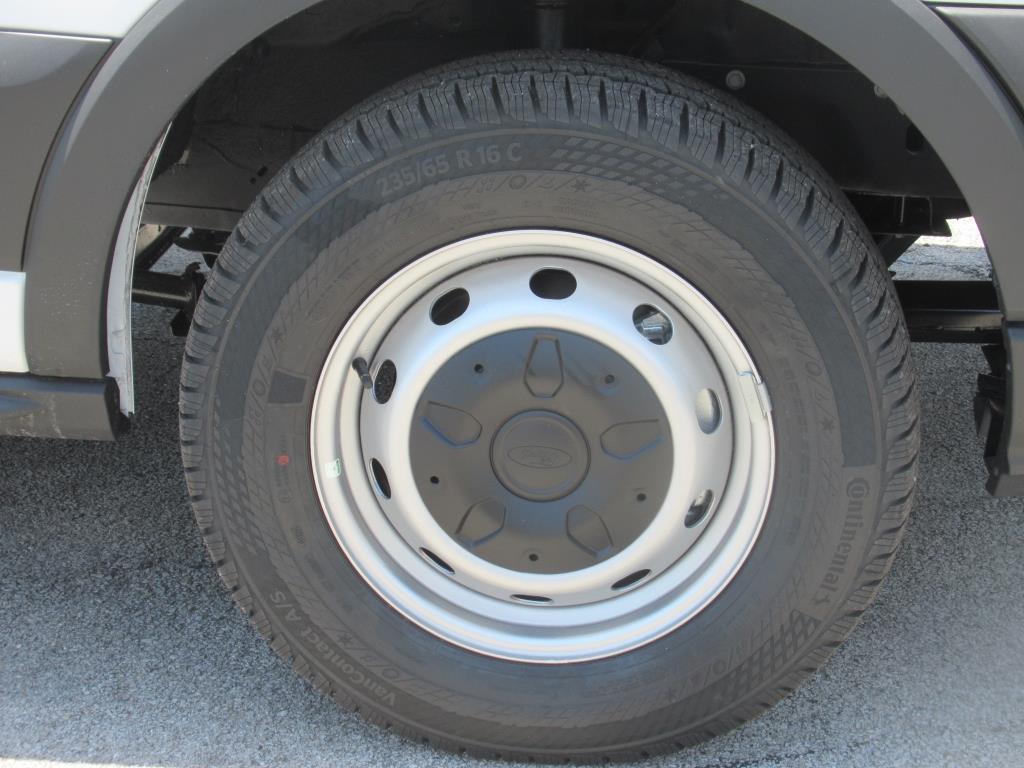 Vehicle image 7 of 26