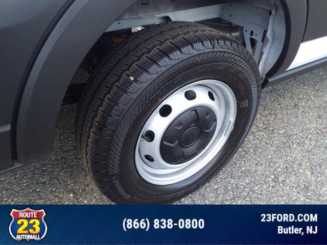 Vehicle image 5 of 15