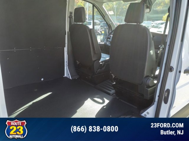 Vehicle image 7 of 13