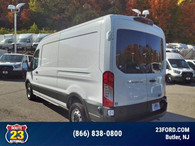 Vehicle image 4 of 13