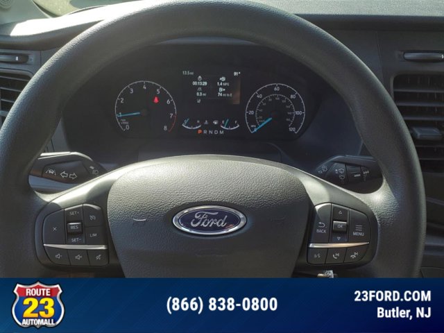 Vehicle image 10 of 13