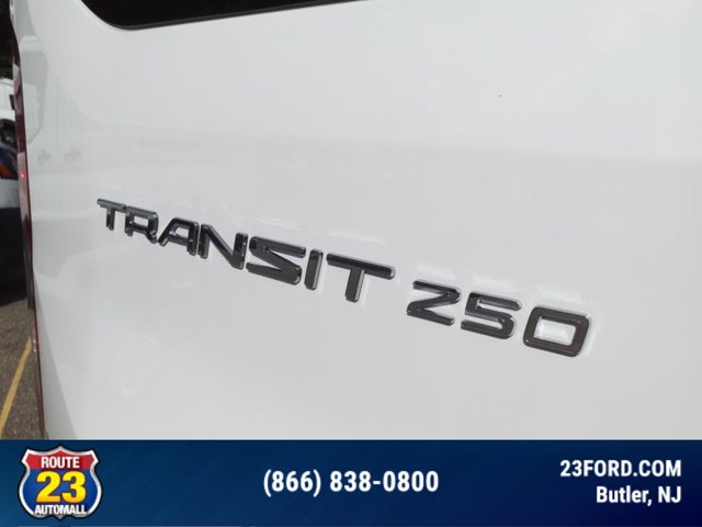Vehicle image 7 of 14