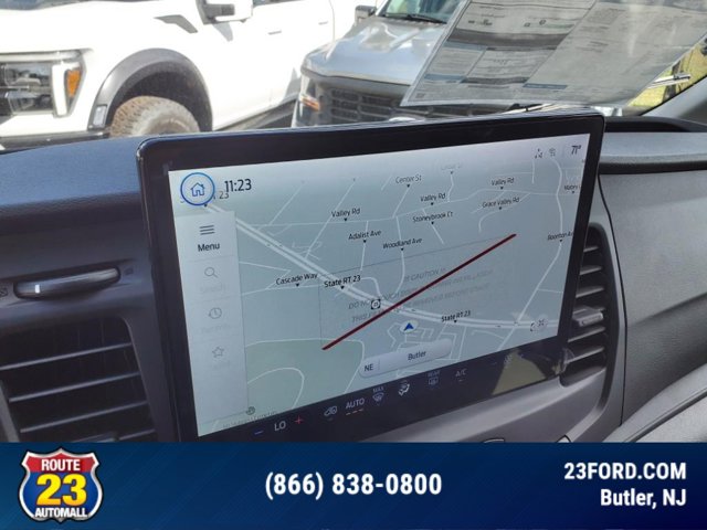 Vehicle image 12 of 14