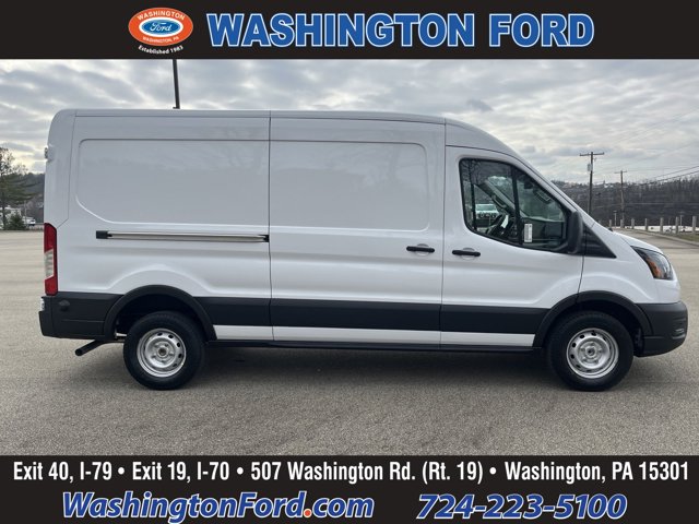 Vehicle image 4 of 24