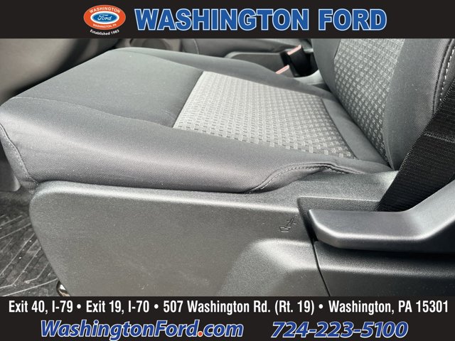 Vehicle image 11 of 24