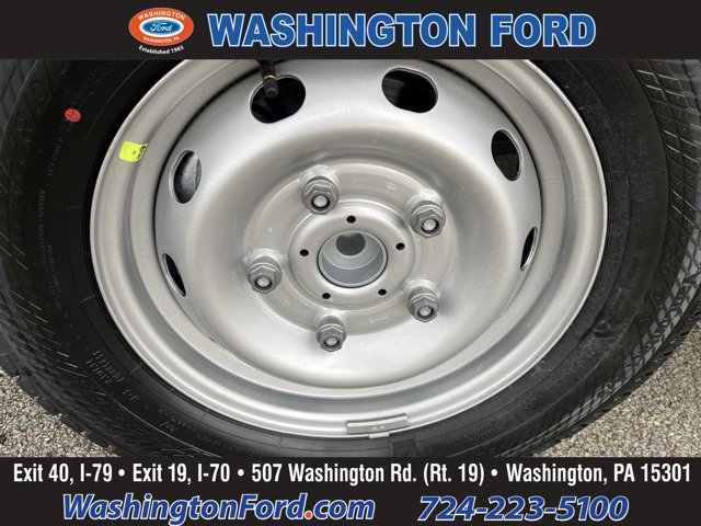 Vehicle image 9 of 24