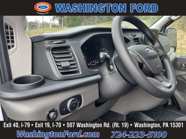 Vehicle image 12 of 24