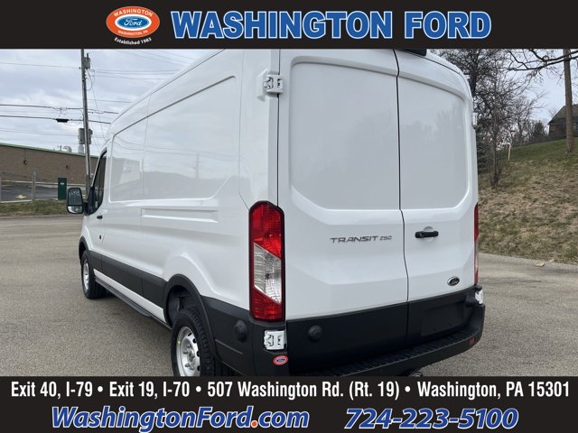 Vehicle image 7 of 24