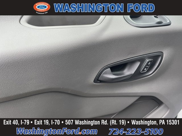 Vehicle image 13 of 24