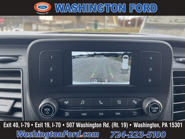 Vehicle image 20 of 24