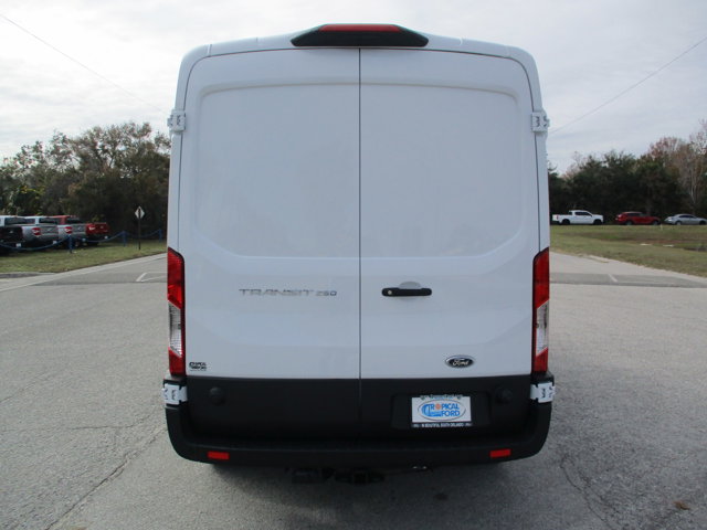 Vehicle image 6 of 17