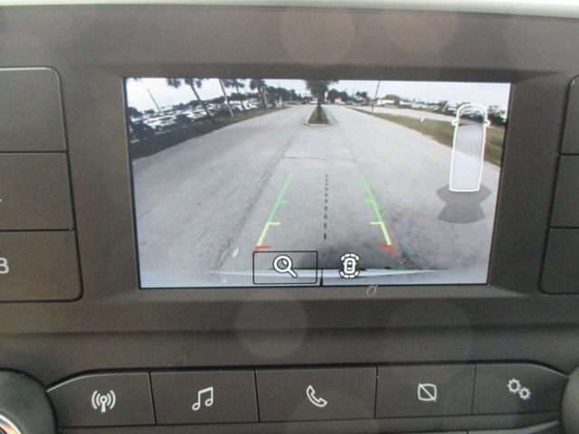 Vehicle image 13 of 17