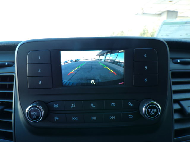 Vehicle image 18 of 21