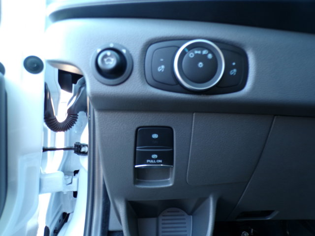 Vehicle image 11 of 21