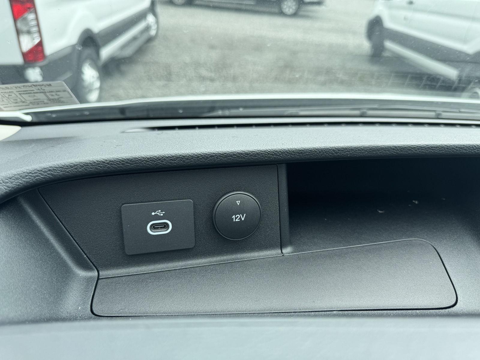 2024 Ford Transit Base Image 19 of 21