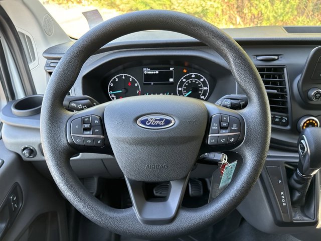 Vehicle image 13 of 36