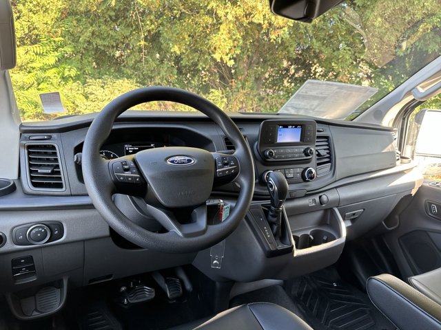 Vehicle image 14 of 36