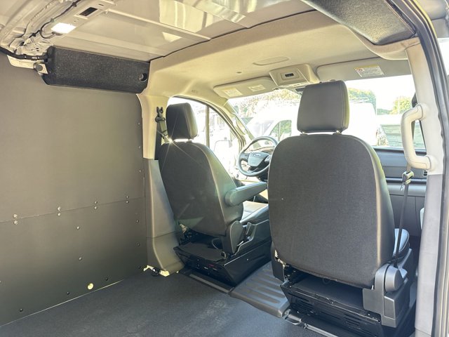 Vehicle image 28 of 36