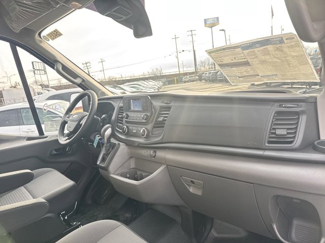 Vehicle image 13 of 33