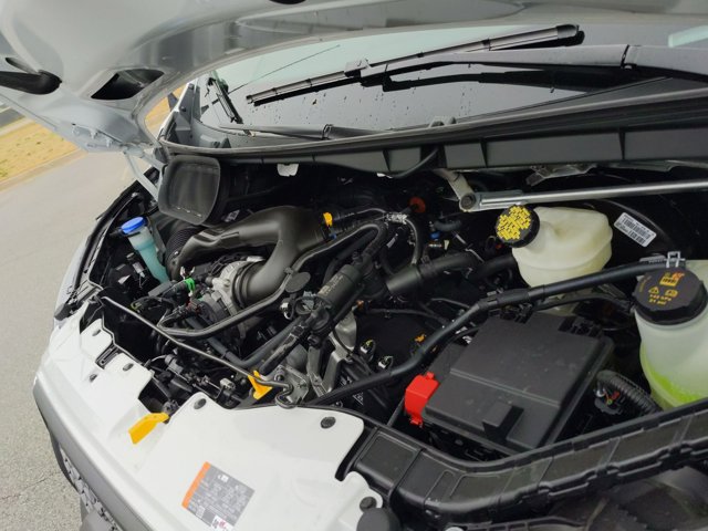 Vehicle image 31 of 32