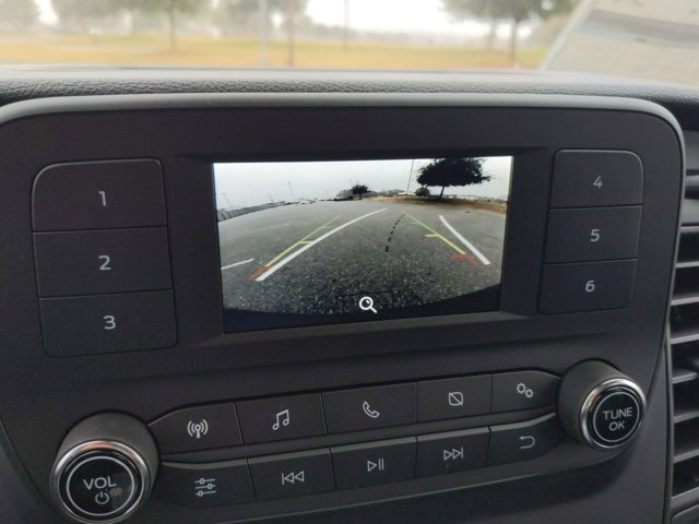 Vehicle image 20 of 32