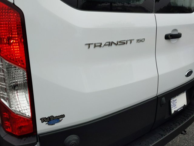 Vehicle image 11 of 32