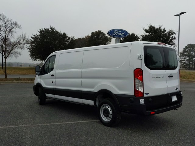Vehicle image 6 of 32