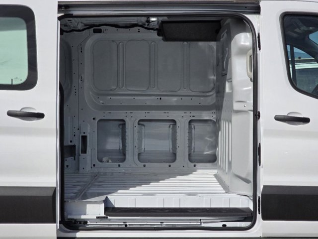 2024 Ford Transit Base Image 26 of 31