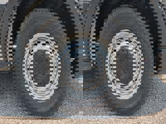 Vehicle image 11 of 25