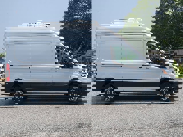 Vehicle image 4 of 25