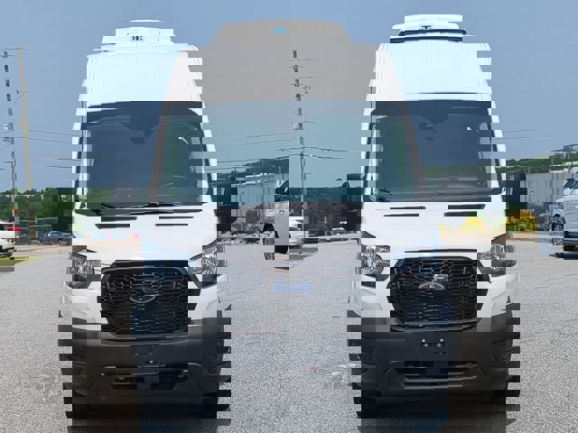 Vehicle image 2 of 25