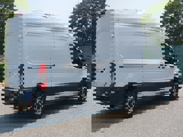 Vehicle image 8 of 25