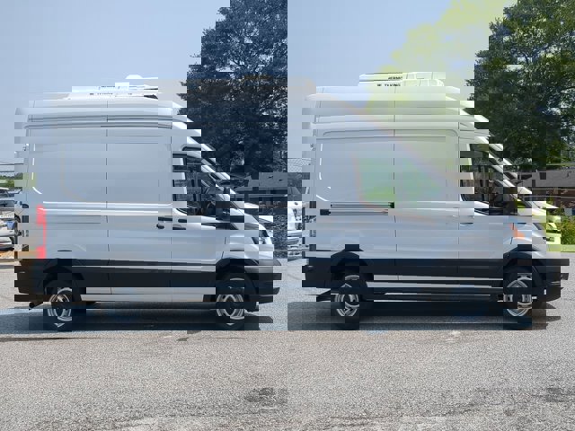 Vehicle image 5 of 25