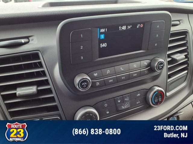 Vehicle image 19 of 40