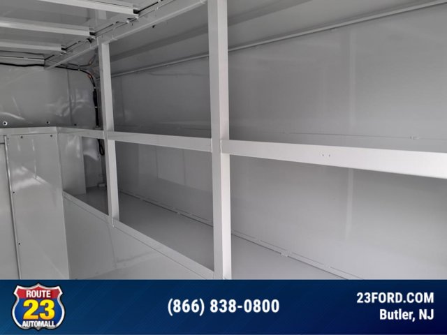 Vehicle image 11 of 40