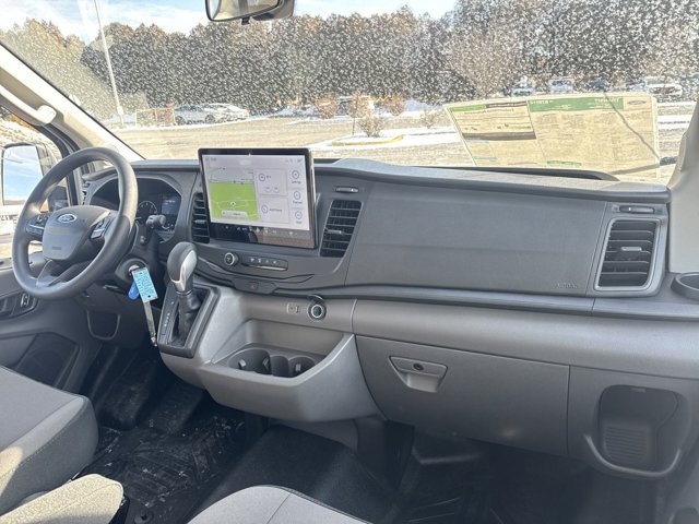 Vehicle image 11 of 32