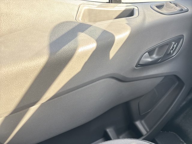 Vehicle image 20 of 32