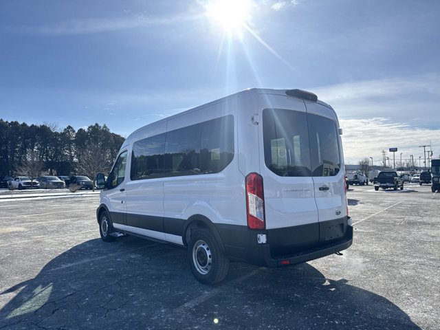Vehicle image 7 of 32
